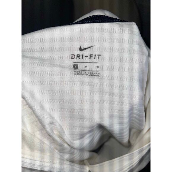 Nike Dri-Fit Pull Over - Picture 4 of 4